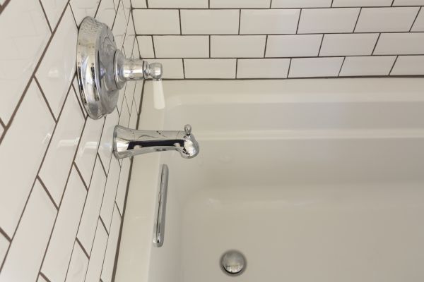 Reno Bathtub Refinishing